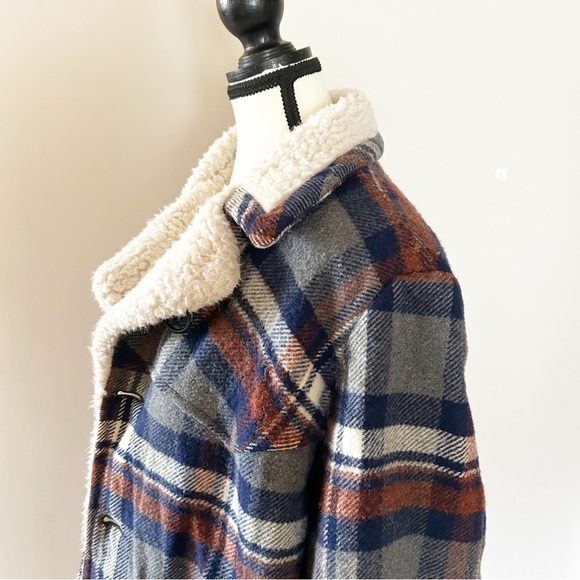 Vintage Blue and Grey Plaid Shirt Jacket Wool-blend Fall Winter Unisex - Picture 4 of 13